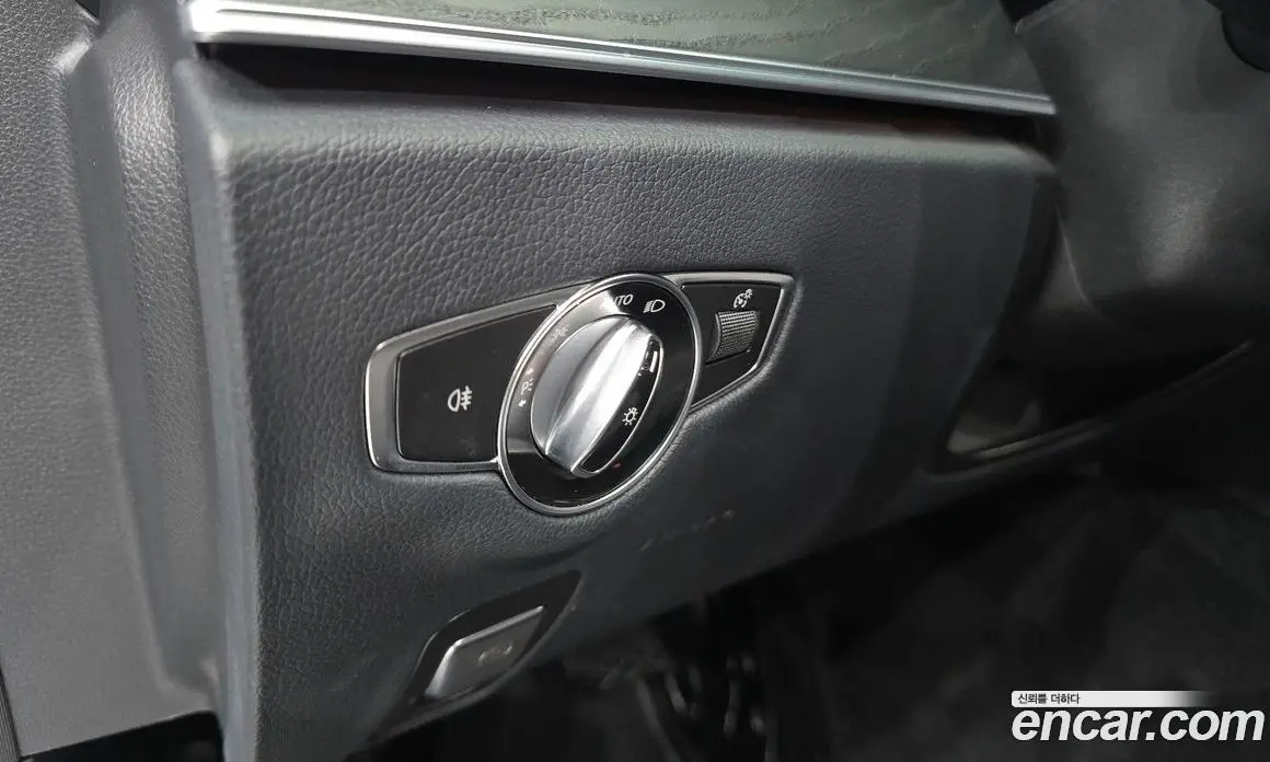 Mercedes-Benz E-Class 2018 2.0 автомат (гидро), фото 28 Mercedes-Benz E-Class 2018 2.0 автомат (гидро), фото 28