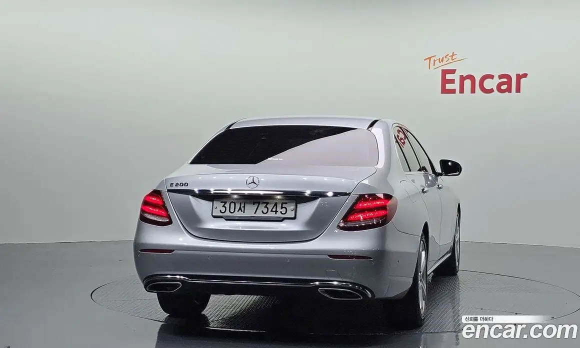 Mercedes-Benz E-Class 2018 2.0 автомат (гидро), фото 4 Mercedes-Benz E-Class 2018 2.0 автомат (гидро), фото 4