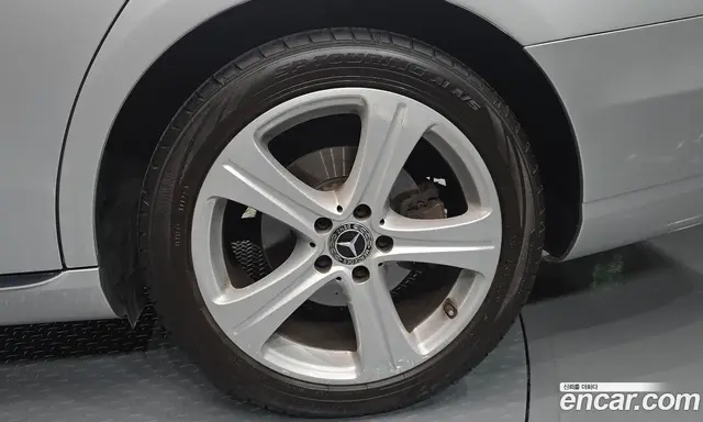Mercedes-Benz E-Class 2018 2.0 автомат (гидро), миниатюра 7 Mercedes-Benz E-Class 2018 2.0 автомат (гидро), миниатюра 7