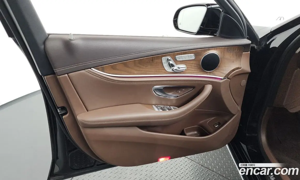 Mercedes-Benz E-Class 2019 1.9 автомат (гидро), фото 14