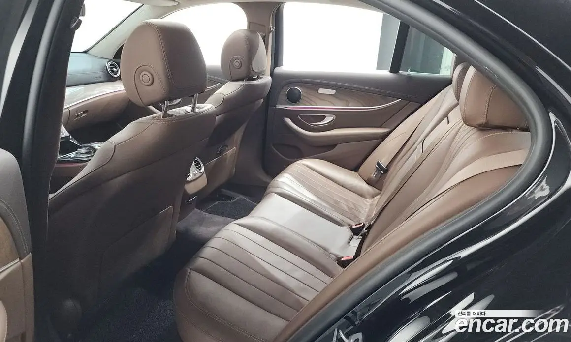 Mercedes-Benz E-Class 2019 1.9 автомат (гидро), фото 17