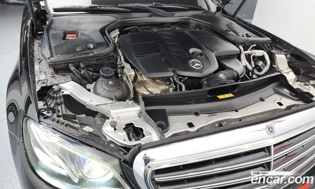 Mercedes-Benz E-Class 2019 1.9 автомат (гидро), миниатюра 6