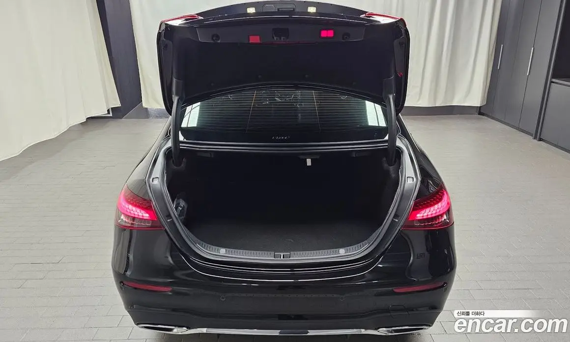 Mercedes-Benz E-Class 2022 2.0 автомат (гидро), фото 21 Mercedes-Benz E-Class 2022 2.0 автомат (гидро), фото 21