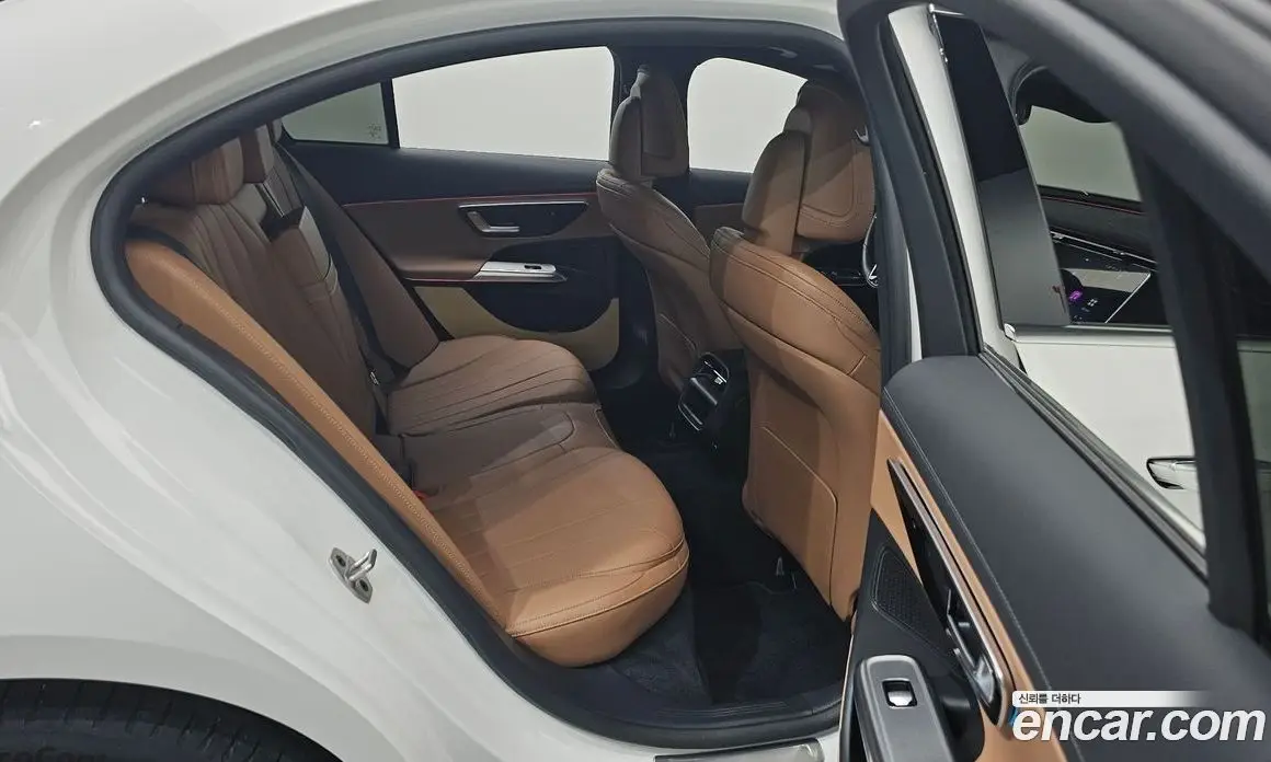 Mercedes-Benz E-Class 2025 2.0 автомат (гидро), фото 18 Mercedes-Benz E-Class 2025 2.0 автомат (гидро), фото 18