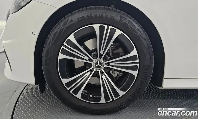 Mercedes-Benz E-Class 2025 2.0 автомат (гидро), миниатюра 5 Mercedes-Benz E-Class 2025 2.0 автомат (гидро), миниатюра 5