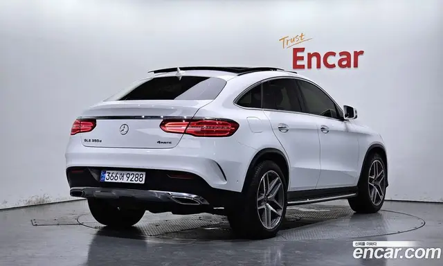 Mercedes-Benz GLE-Class 2017 3.0 автомат (гидро), миниатюра 2 Mercedes-Benz GLE-Class 2017 3.0 автомат (гидро), миниатюра 2