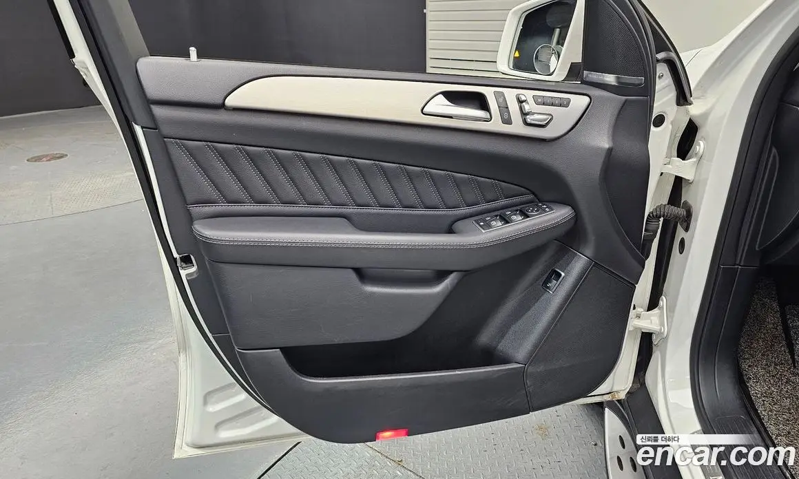 Mercedes-Benz GLE-Class 2017 3.0 автомат (гидро), фото 14 Mercedes-Benz GLE-Class 2017 3.0 автомат (гидро), фото 14