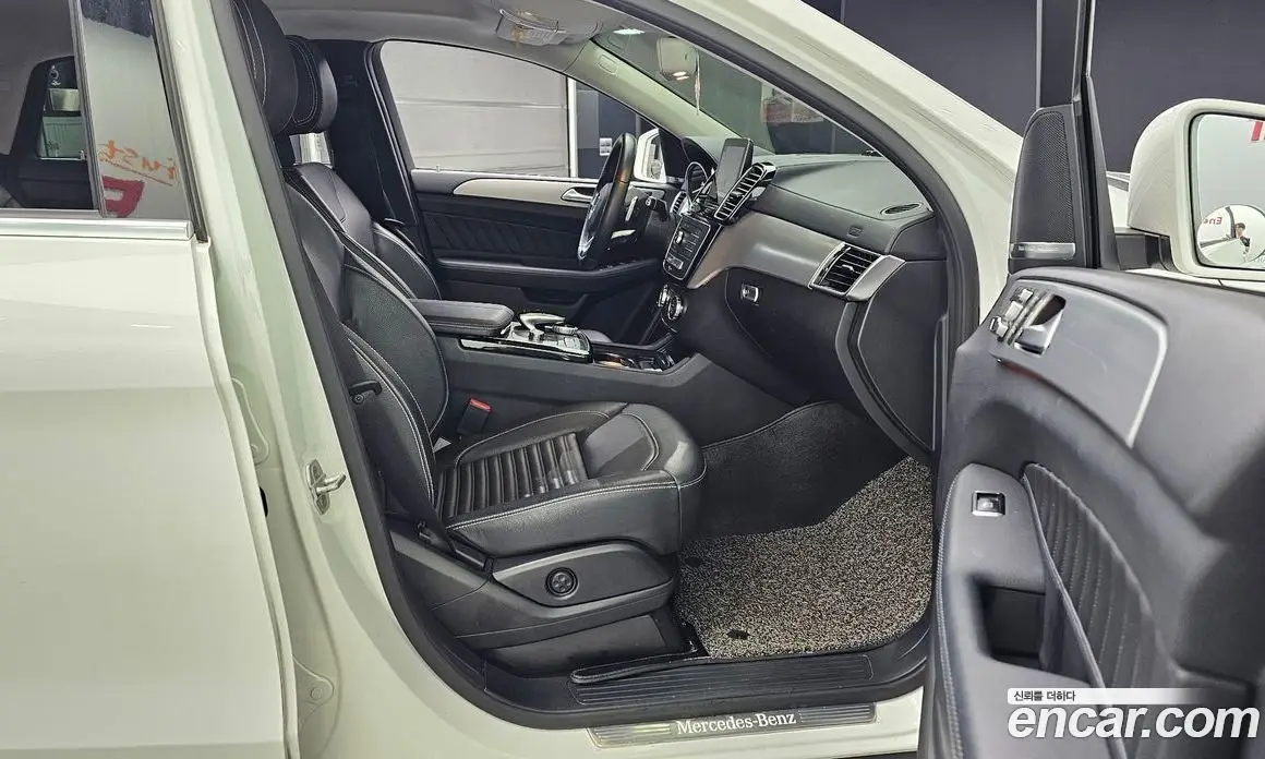 Mercedes-Benz GLE-Class 2017 3.0 автомат (гидро), фото 17 Mercedes-Benz GLE-Class 2017 3.0 автомат (гидро), фото 17