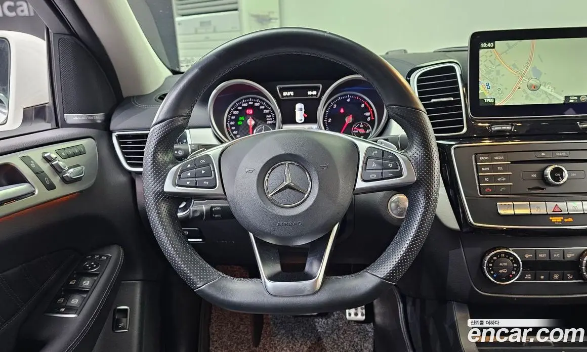 Mercedes-Benz GLE-Class 2017 3.0 автомат (гидро), фото 19 Mercedes-Benz GLE-Class 2017 3.0 автомат (гидро), фото 19