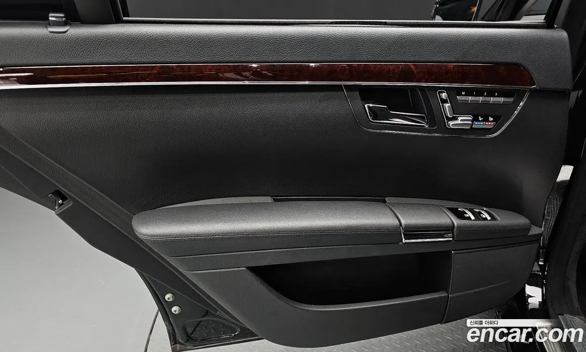 Mercedes-Benz S-Class 2010 5.5 автомат (гидро), фото 14 Mercedes-Benz S-Class 2010 5.5 автомат (гидро), фото 14