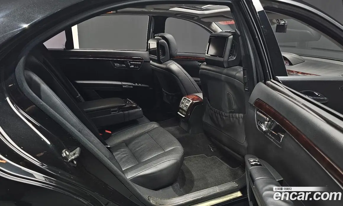 Mercedes-Benz S-Class 2010 5.5 автомат (гидро), фото 15 Mercedes-Benz S-Class 2010 5.5 автомат (гидро), фото 15