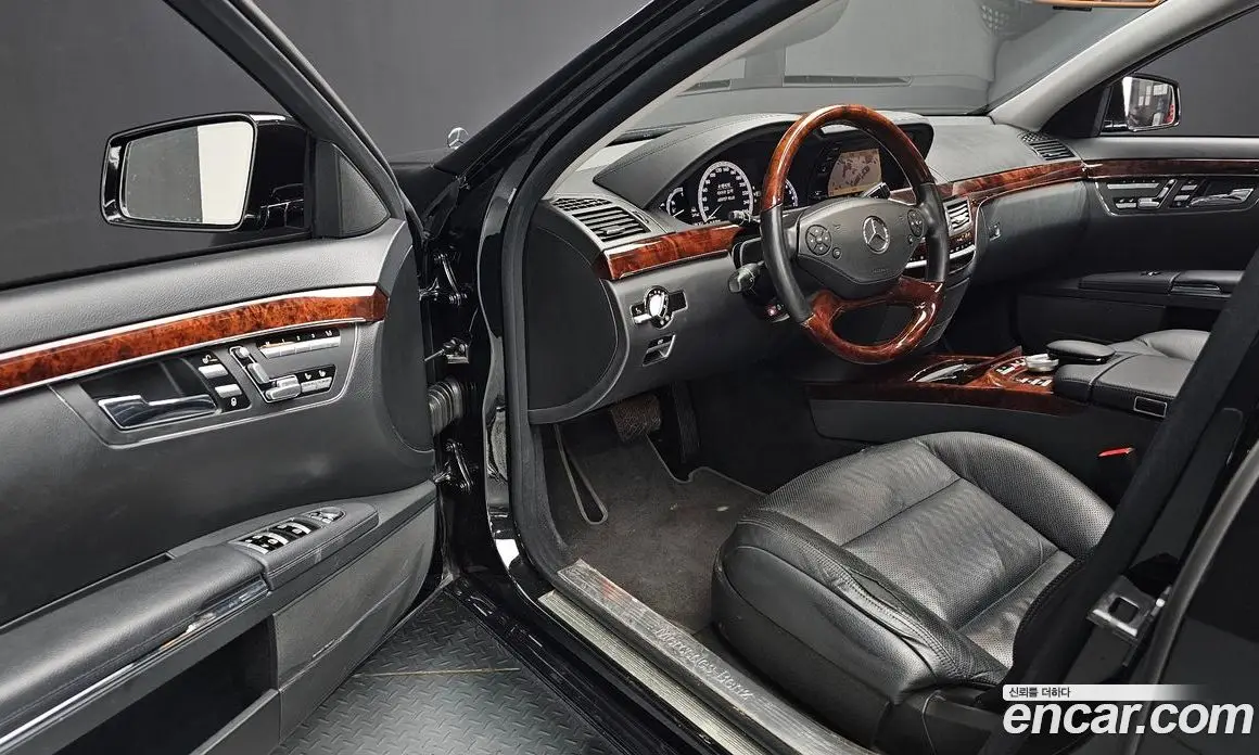 Mercedes-Benz S-Class 2010 5.5 автомат (гидро), фото 16 Mercedes-Benz S-Class 2010 5.5 автомат (гидро), фото 16
