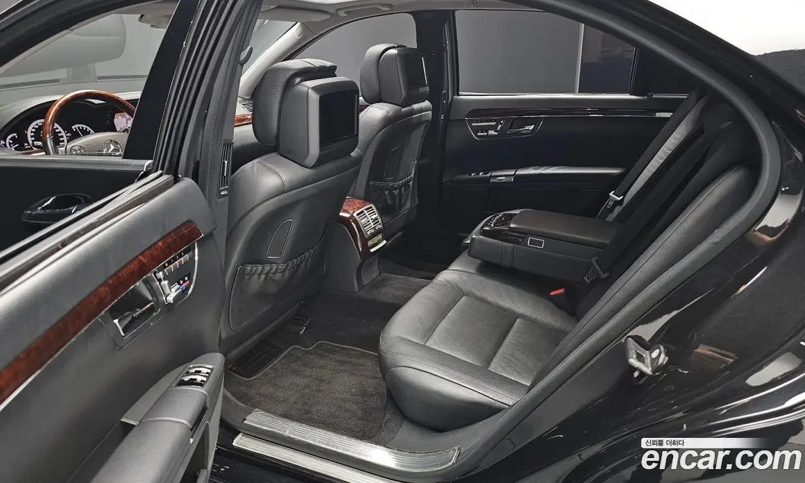 Mercedes-Benz S-Class 2010 5.5 автомат (гидро), фото 17 Mercedes-Benz S-Class 2010 5.5 автомат (гидро), фото 17