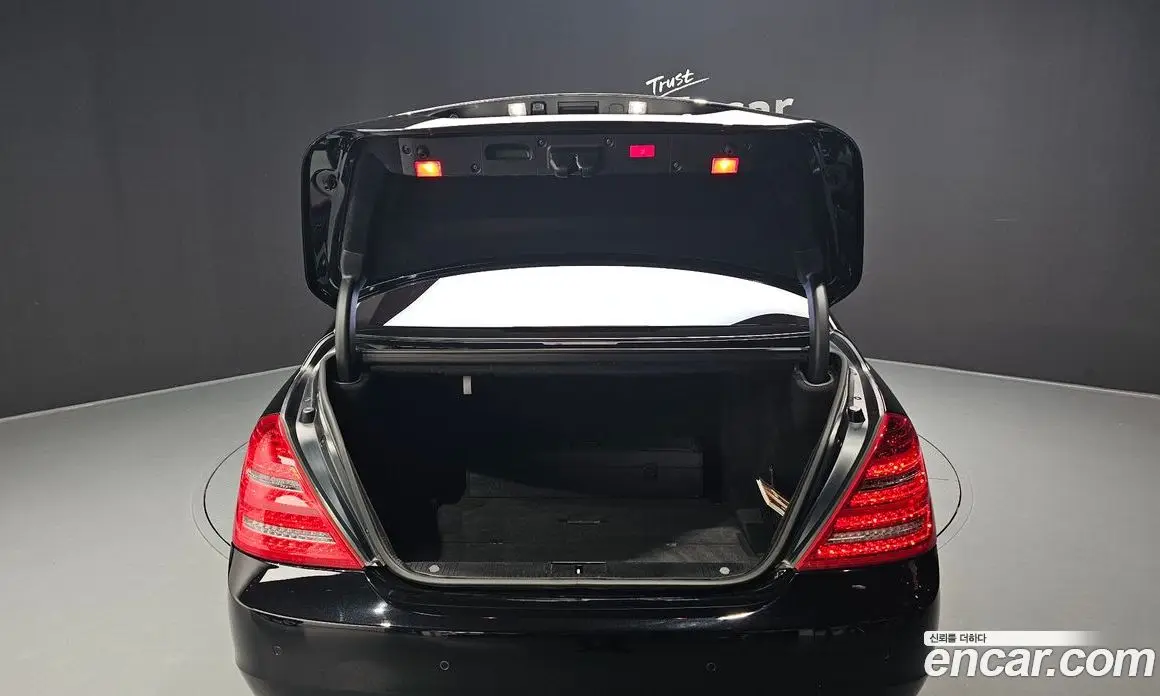 Mercedes-Benz S-Class 2010 5.5 автомат (гидро), фото 25 Mercedes-Benz S-Class 2010 5.5 автомат (гидро), фото 25
