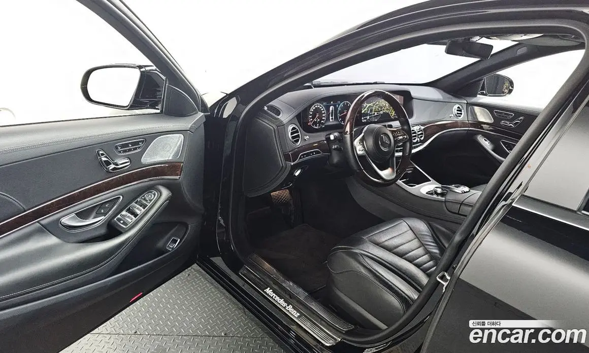 Mercedes-Benz S-Class 2018 4.0 автомат (гидро), фото 10 Mercedes-Benz S-Class 2018 4.0 автомат (гидро), фото 10