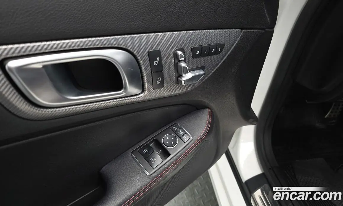 Mercedes-Benz SLC-Class 2017 2.0 автомат (гидро), фото 17 Mercedes-Benz SLC-Class 2017 2.0 автомат (гидро), фото 17
