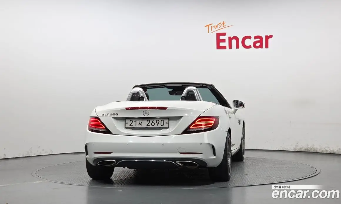 Mercedes-Benz SLC-Class 2017 2.0 автомат (гидро), фото 4 Mercedes-Benz SLC-Class 2017 2.0 автомат (гидро), фото 4