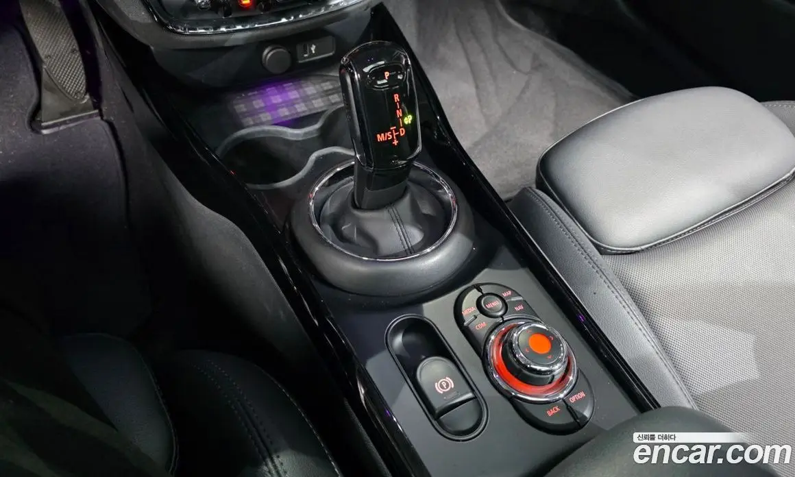 Mini Clubman 2021 1.5 автомат (гидро), фото 12