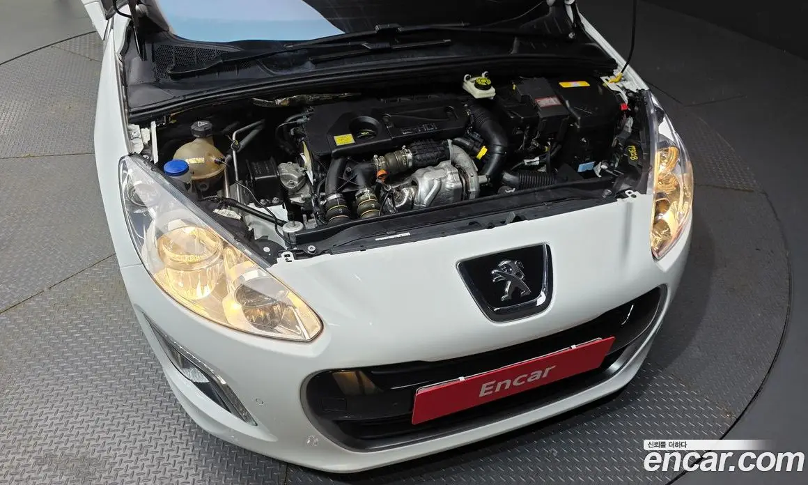 Peugeot 308 2013 1.6 автомат (гидро), фото 6 Peugeot 308 2013 1.6 автомат (гидро), фото 6