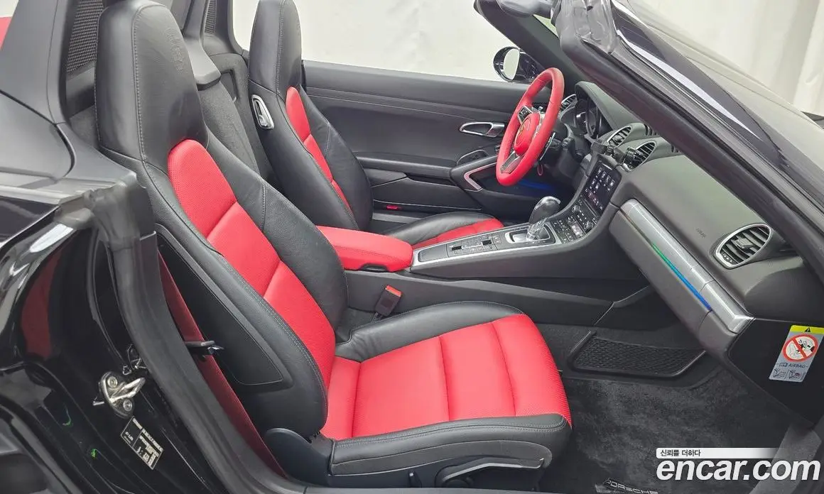 Porsche 718 2017 2.0 автомат (гидро), фото 16 Porsche 718 2017 2.0 автомат (гидро), фото 16