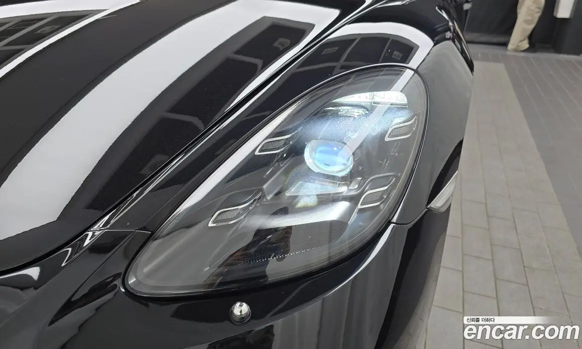 Porsche 718 2017 2.0 автомат (гидро), фото 8 Porsche 718 2017 2.0 автомат (гидро), фото 8