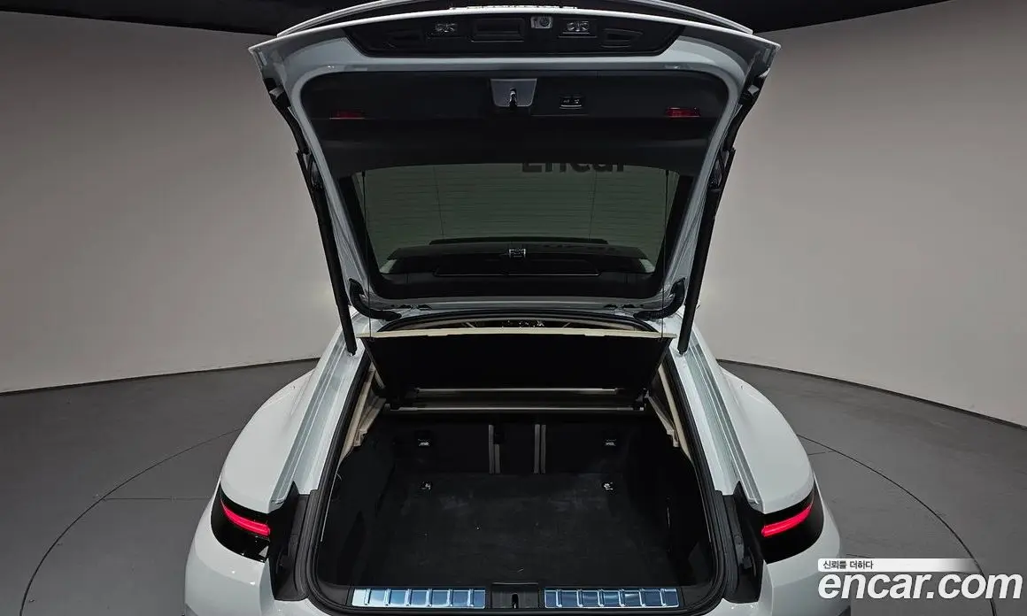Porsche Panamera 2025 2.9 автомат (гидро), фото 25 Porsche Panamera 2025 2.9 автомат (гидро), фото 25