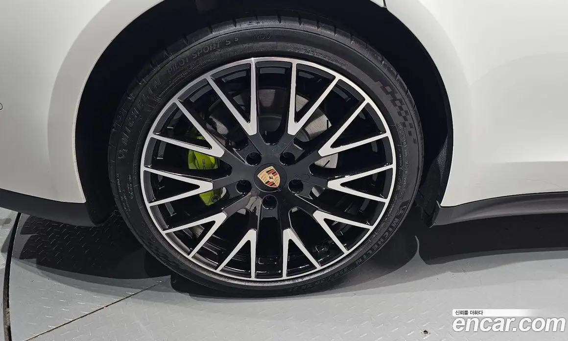 Porsche Panamera 2025 2.9 автомат (гидро), фото 4 Porsche Panamera 2025 2.9 автомат (гидро), фото 4