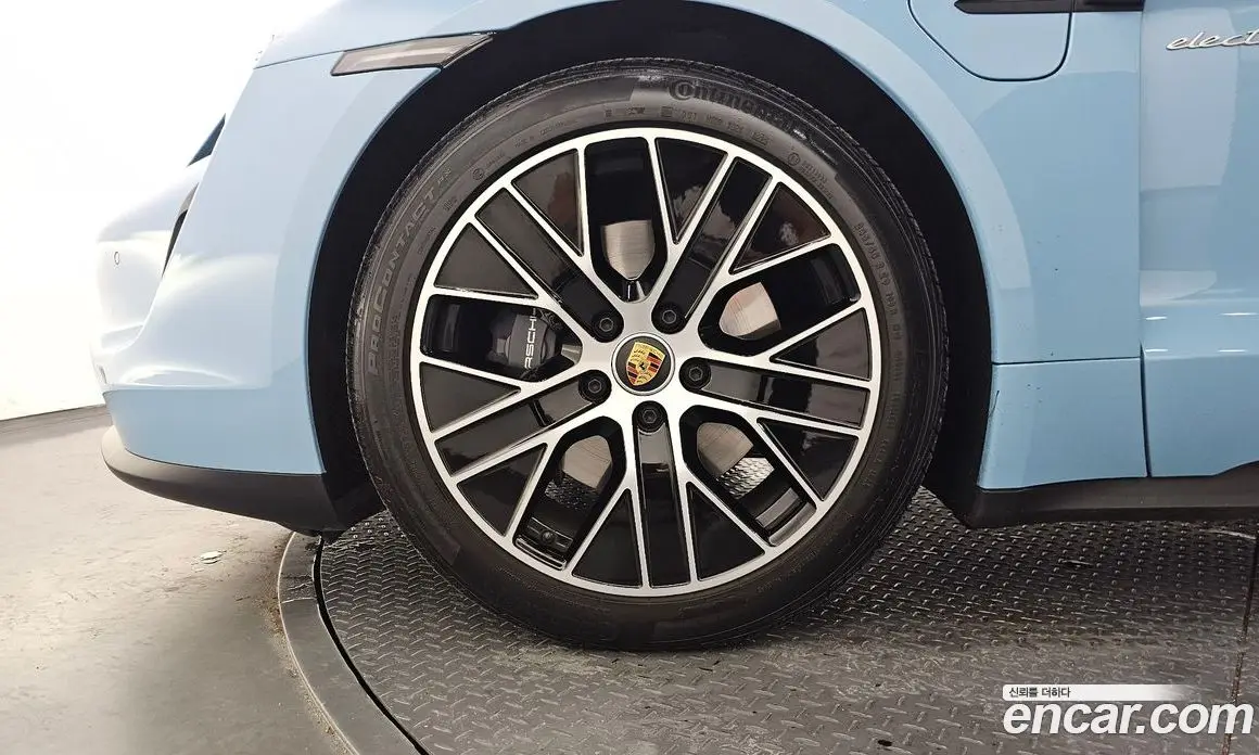 Porsche Taycan 2023 0.1 автомат (гидро), фото 5 Porsche Taycan 2023 0.1 автомат (гидро), фото 5