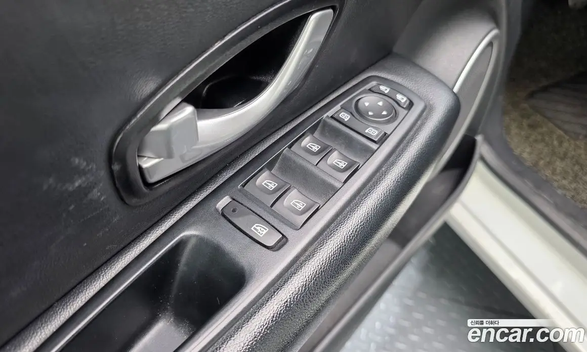 Renault (Samsung) SM3 2015 1.6 автомат (гидро), фото 27 Renault (Samsung) SM3 2015 1.6 автомат (гидро), фото 27