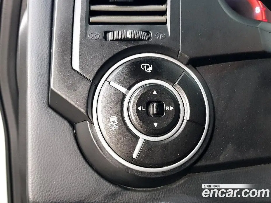 SsangYong Korando 2012 2.0 автомат (гидро), фото 12 SsangYong Korando 2012 2.0 автомат (гидро), фото 12