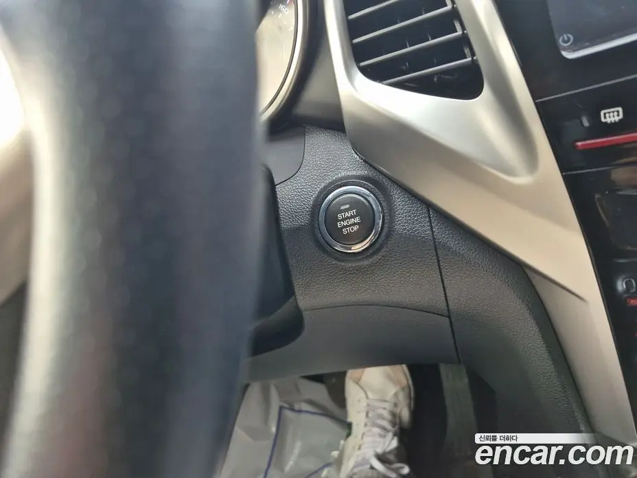 SsangYong TIBOLI 2015 1.6 автомат (гидро), фото 9