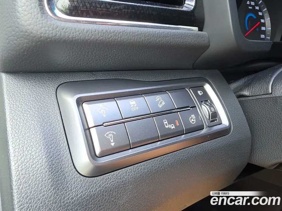 SsangYong TIBOLI 2019 1.6 автомат (гидро), фото 16 SsangYong TIBOLI 2019 1.6 автомат (гидро), фото 16