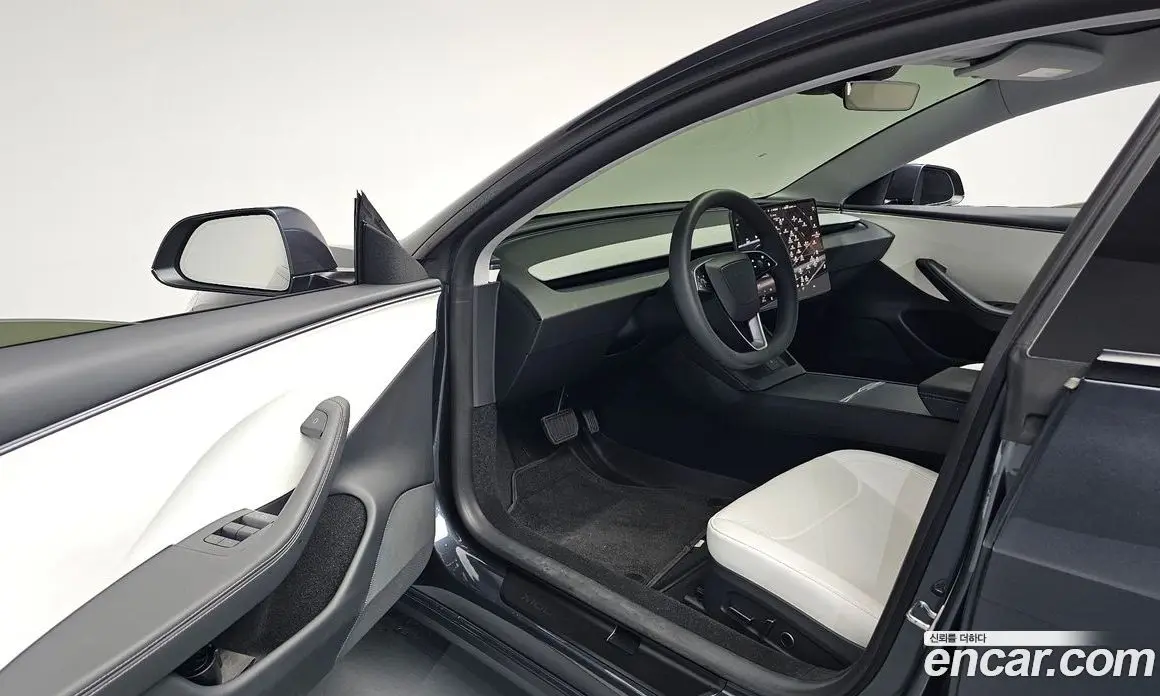 Tesla Model 3 2025 0.2 автомат (гидро), фото 12 Tesla Model 3 2025 0.2 автомат (гидро), фото 12