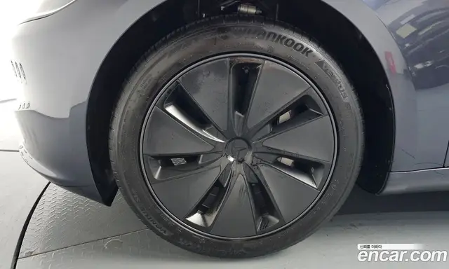 Tesla Model 3 2025 0.2 автомат (гидро), миниатюра 4 Tesla Model 3 2025 0.2 автомат (гидро), миниатюра 4