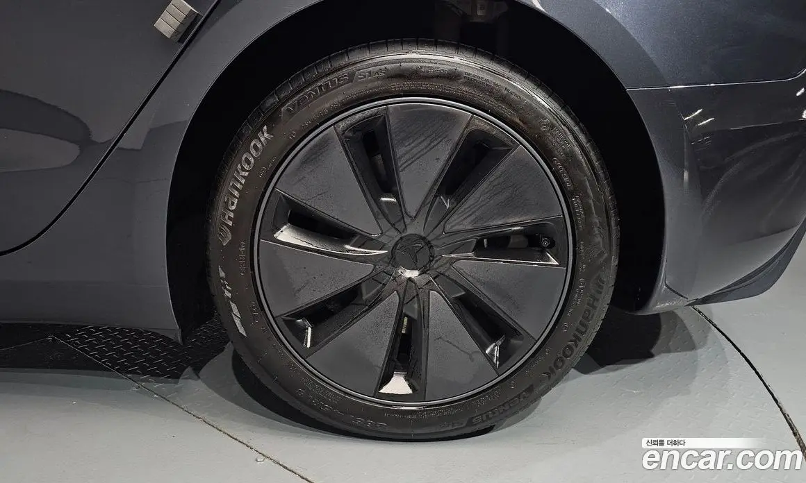 Tesla Model 3 2025 0.2 автомат (гидро), фото 6 Tesla Model 3 2025 0.2 автомат (гидро), фото 6