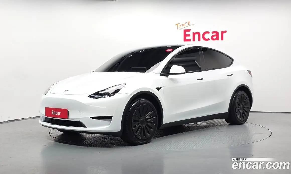 Tesla Model Y 2024 0.2 автомат (гидро), фото 1 Tesla Model Y 2024 0.2 автомат (гидро), фото 1
