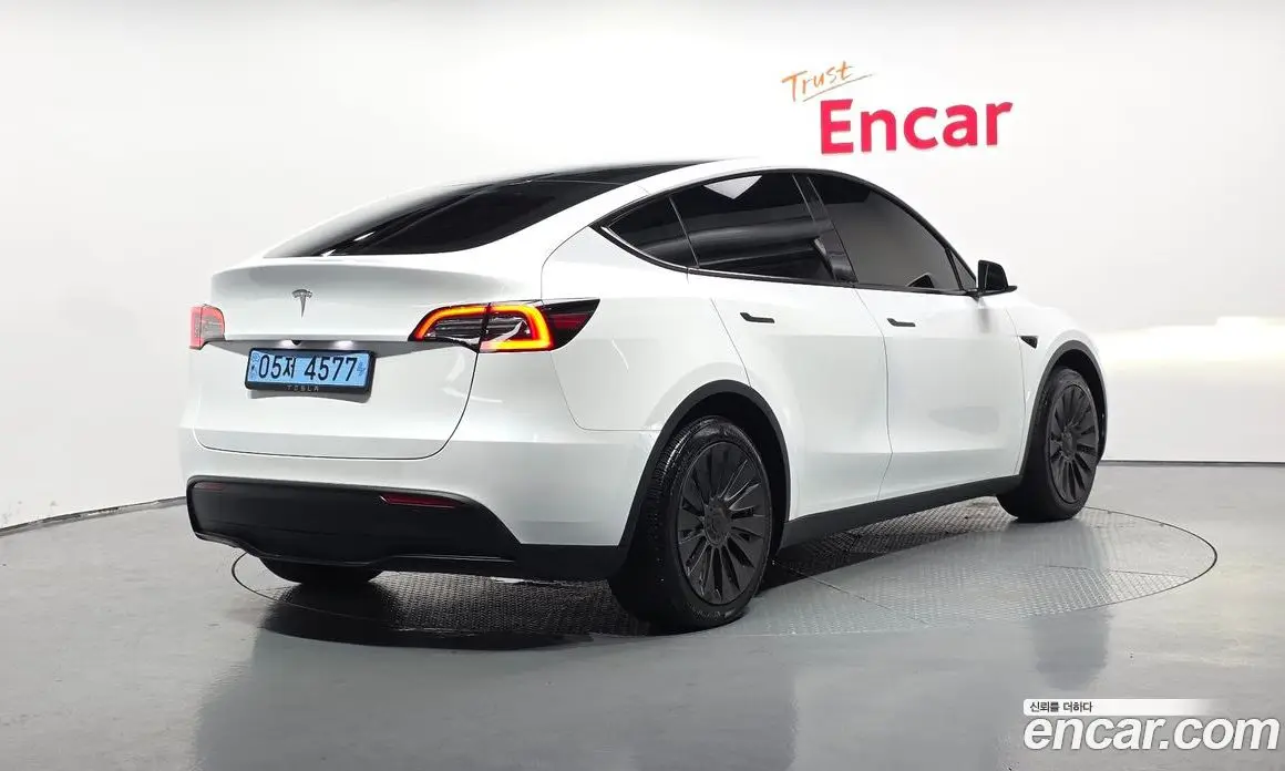 Tesla Model Y 2024 0.2 автомат (гидро), фото 2 Tesla Model Y 2024 0.2 автомат (гидро), фото 2