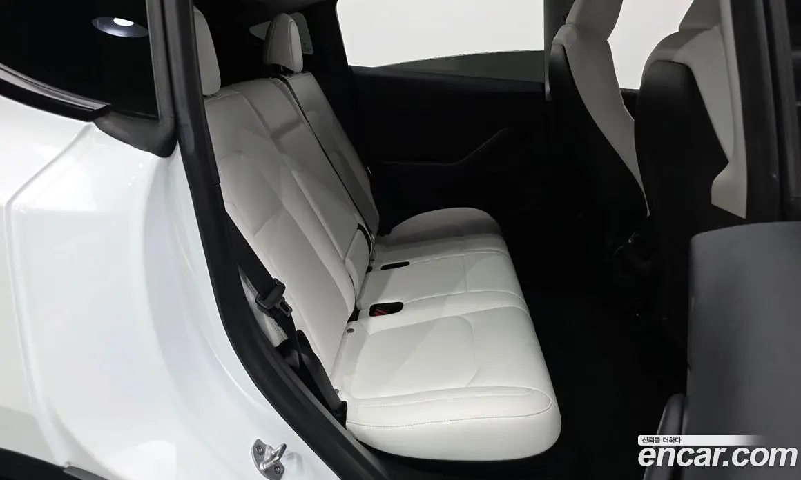 Tesla Model Y 2024 0.2 автомат (гидро), фото 12 Tesla Model Y 2024 0.2 автомат (гидро), фото 12