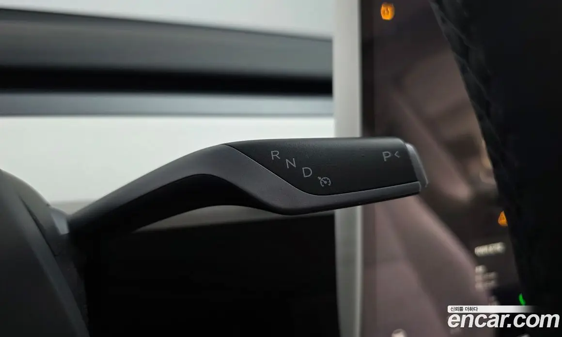 Tesla Model Y 2024 0.2 автомат (гидро), фото 9 Tesla Model Y 2024 0.2 автомат (гидро), фото 9