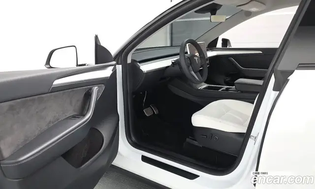 Tesla Model Y 2024 0.2 автомат (гидро), миниатюра 10 Tesla Model Y 2024 0.2 автомат (гидро), миниатюра 10