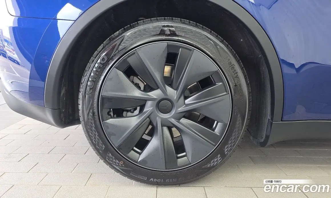 Tesla Model Y 2025 0.2 автомат (гидро), фото 5 Tesla Model Y 2025 0.2 автомат (гидро), фото 5