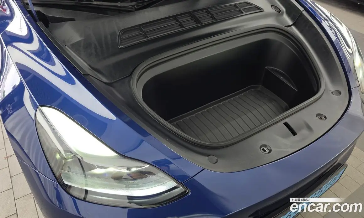 Tesla Model Y 2025 0.2 автомат (гидро), фото 6 Tesla Model Y 2025 0.2 автомат (гидро), фото 6