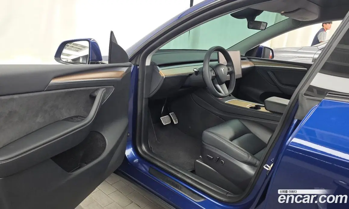 Tesla Model Y 2025 0.2 автомат (гидро), фото 10 Tesla Model Y 2025 0.2 автомат (гидро), фото 10