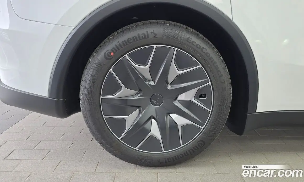 Tesla Model Y 2026 0.2 автомат (гидро), фото 5 Tesla Model Y 2026 0.2 автомат (гидро), фото 5