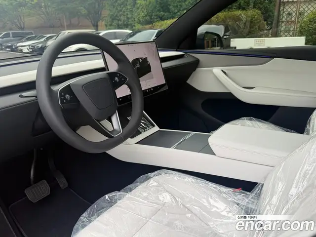 Tesla Model Y 2026 0.2 автомат (гидро), миниатюра 6