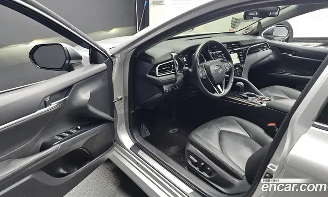 Toyota Camry 2018 2.5 автомат (гидро), миниатюра 10 Toyota Camry 2018 2.5 автомат (гидро), миниатюра 10