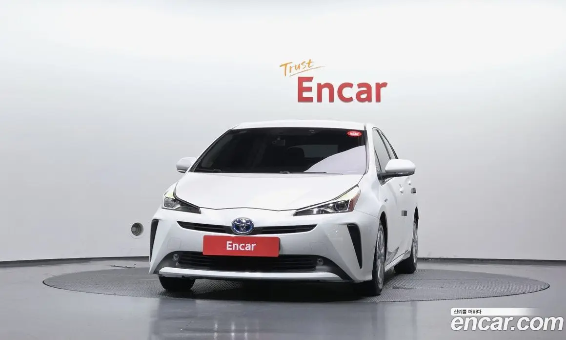 Toyota Prius 2019 1.8 автомат (гидро), фото 3 Toyota Prius 2019 1.8 автомат (гидро), фото 3