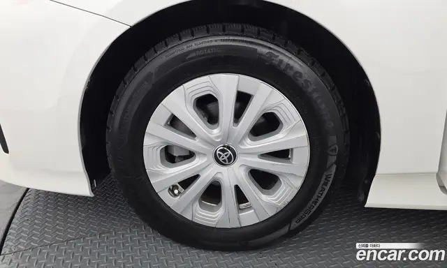 Toyota Prius 2019 1.8 автомат (гидро), миниатюра 5 Toyota Prius 2019 1.8 автомат (гидро), миниатюра 5