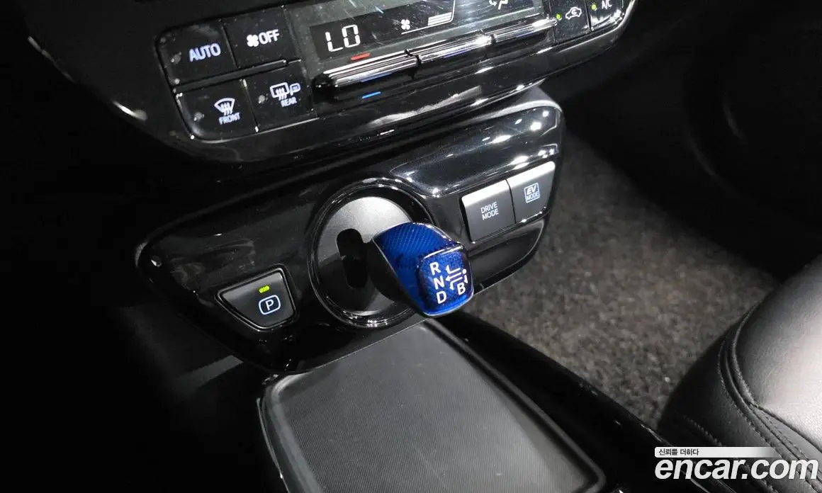 Toyota Prius 2019 1.8 автомат (гидро), фото 9 Toyota Prius 2019 1.8 автомат (гидро), фото 9