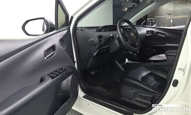 Toyota Prius 2019 1.8 автомат (гидро), миниатюра 10 Toyota Prius 2019 1.8 автомат (гидро), миниатюра 10